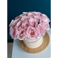 Rose Chérie” Pink Roses Bouquet – Soft and Elegant Floral Arrangement