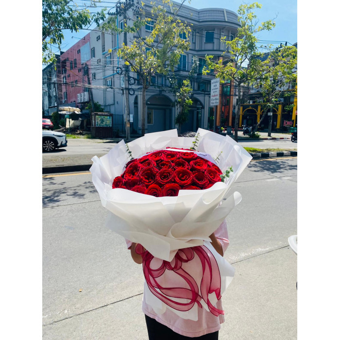 Букет из 50 или 100 роз "Скарлетт О'Хара" — лучшие букеты по вашему вкусу
